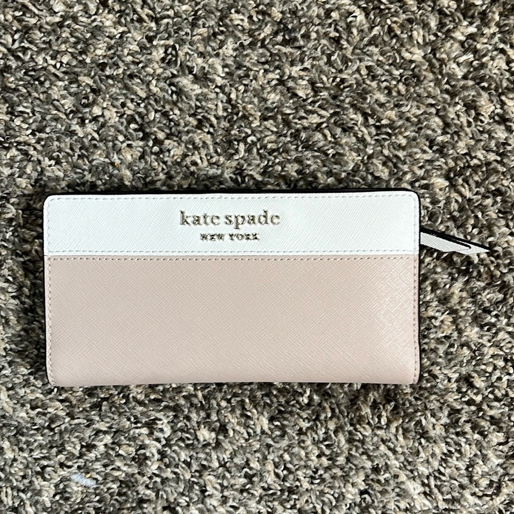 NWT- Kate Spade large billfold wallet
